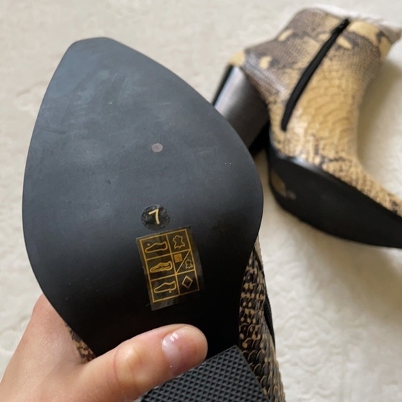 SOLD Jeffrey Campbell x Free People Flynn Leather Snakeskin Heeled Booties - Picture 7 of 7